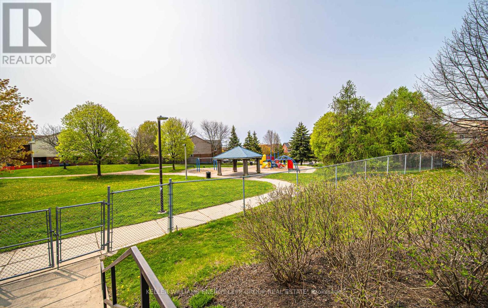 301 - 91 Aspen Springs Drive, Clarington, Ontario  L1C 5J9 - Photo 19 - E12448055