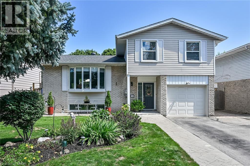 92 OSBORNE Crescent, Oakville, Ontario