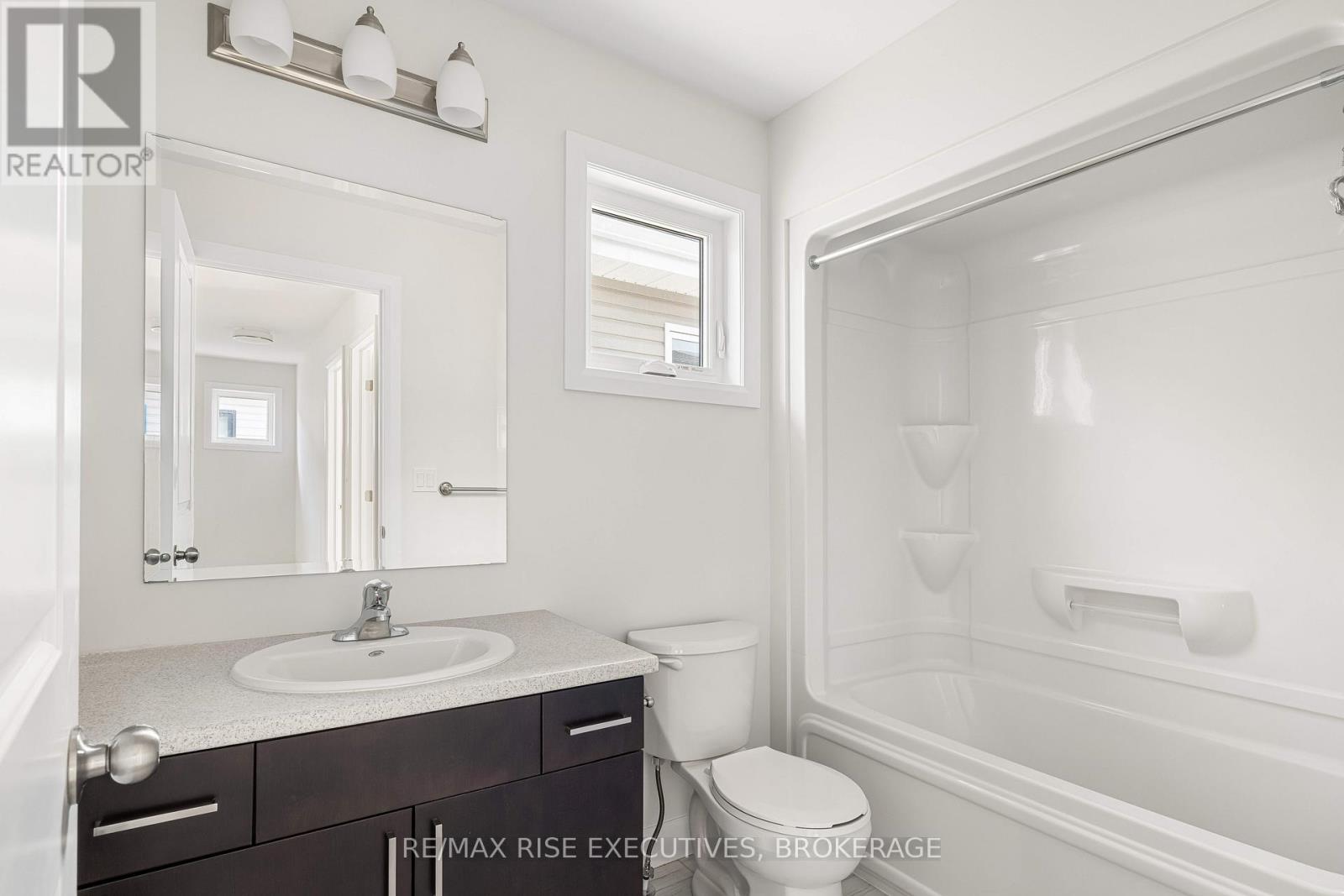 32 Erie Court, Loyalist, Ontario  K7N 0E3 - Photo 28 - X12447985