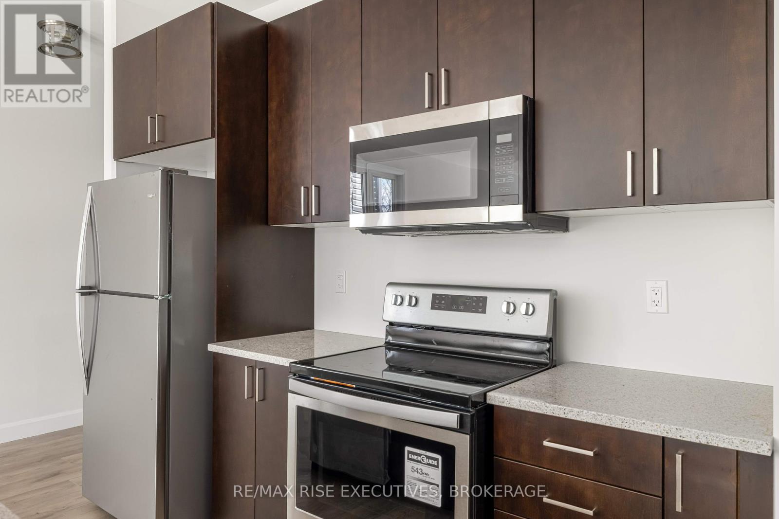 32 Erie Court, Loyalist, Ontario  K7N 0E3 - Photo 7 - X12447985