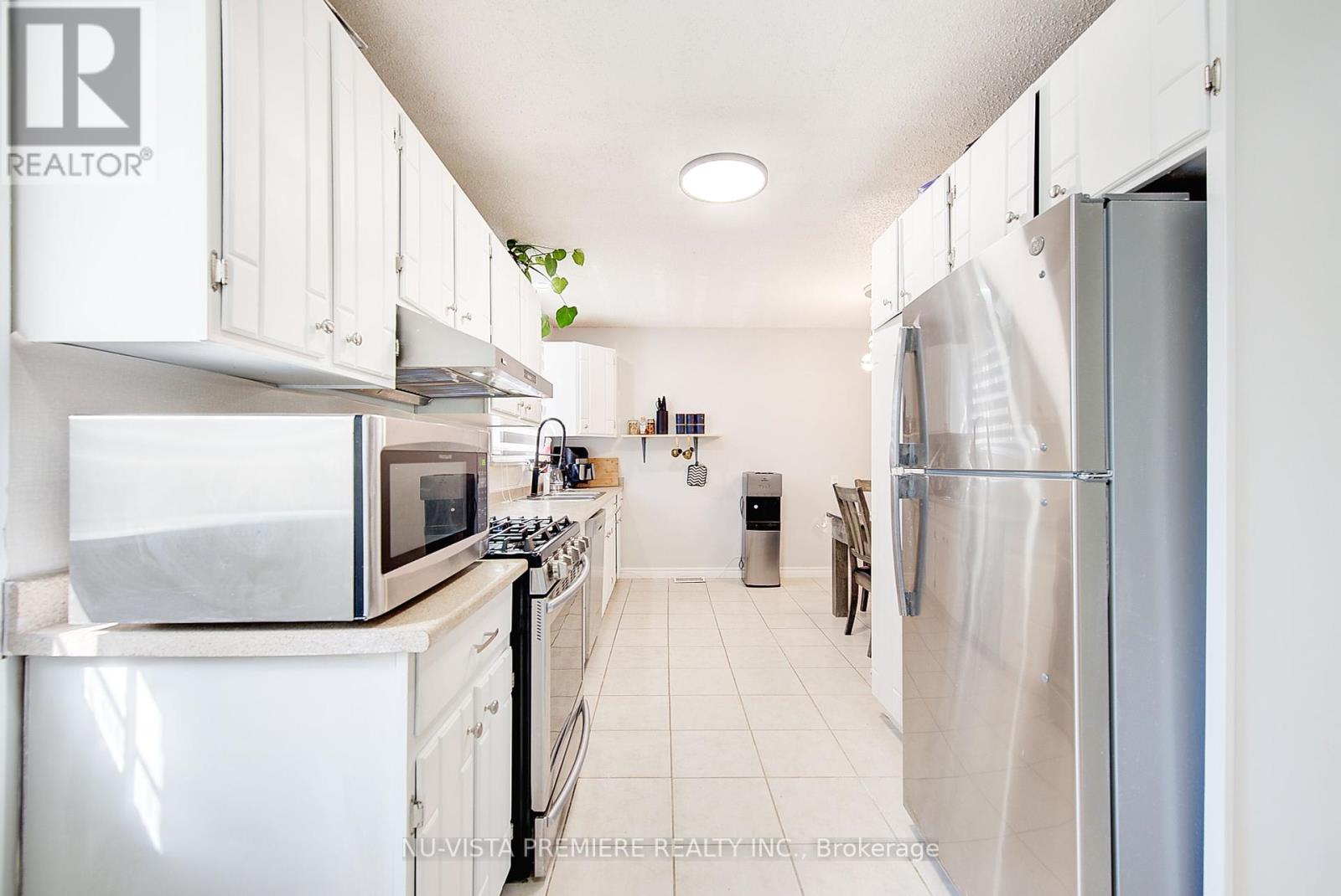 374 Homestead Court, London North, Ontario  N6G 2E9 - Photo 11 - X12448000