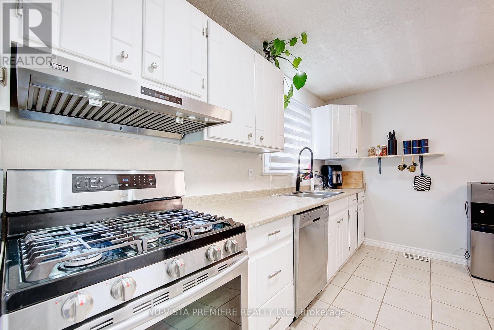 374 Homestead Court, London North, Ontario  N6G 2E9 - Photo 12 - X12448000