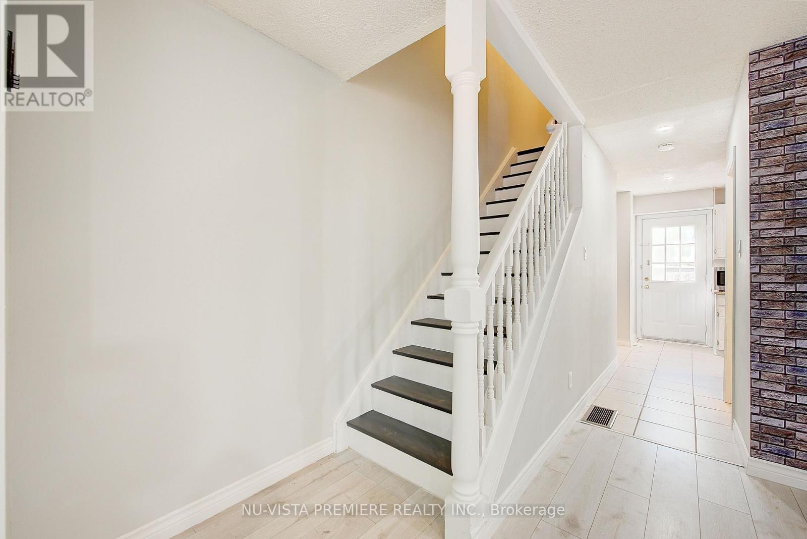 374 Homestead Court, London North, Ontario  N6G 2E9 - Photo 17 - X12448000