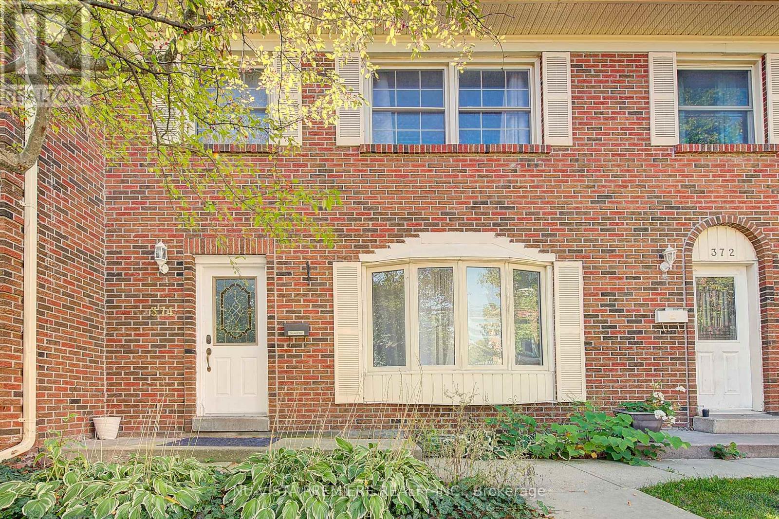 374 Homestead Court, London North, Ontario  N6G 2E9 - Photo 2 - X12448000