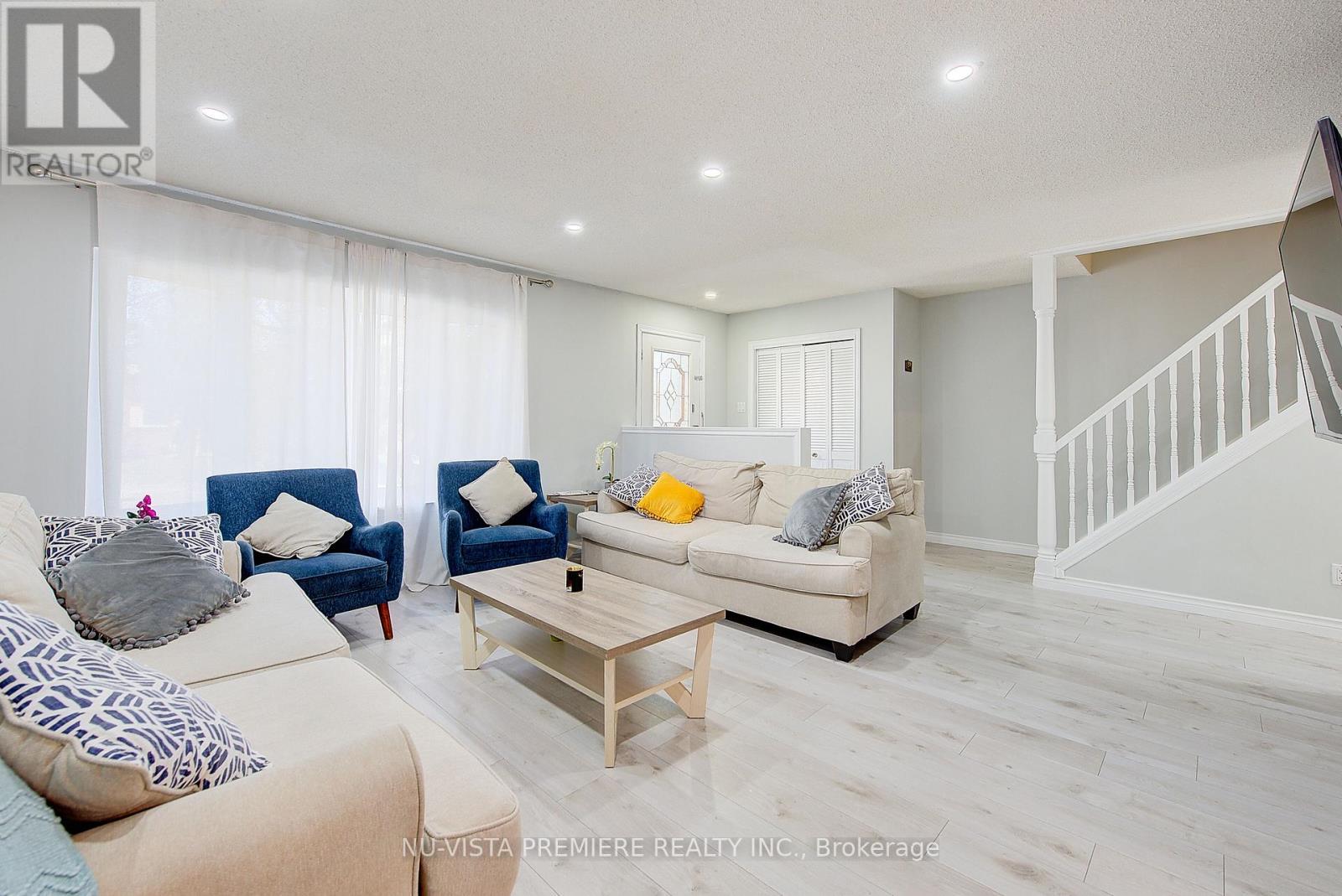 374 Homestead Court, London North, Ontario  N6G 2E9 - Photo 6 - X12448000