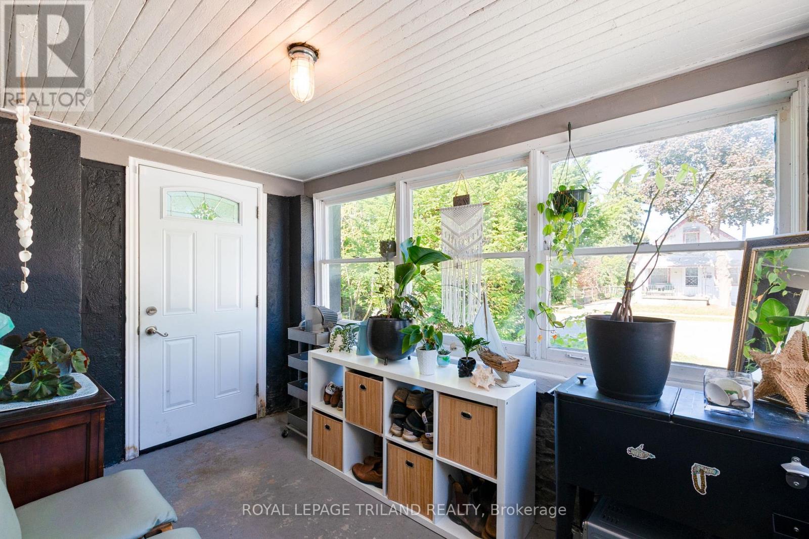 61 Briscoe Street W, London South (South E), Ontario  N6J 1M4 - Photo 3 - X12448064