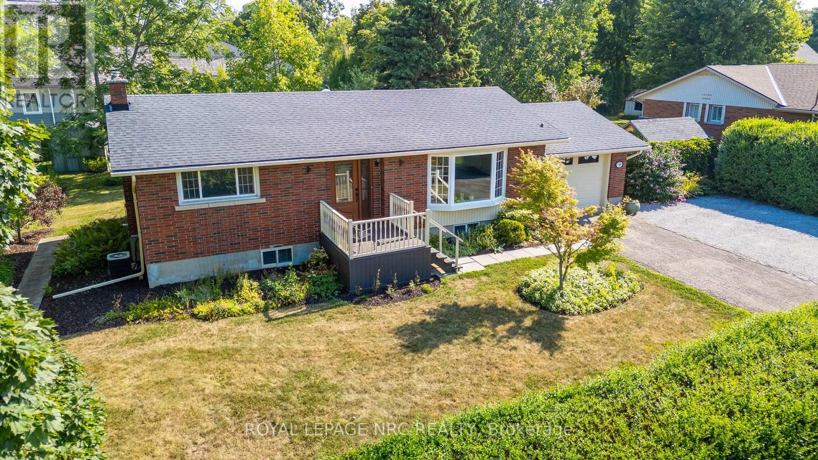 189 William Street, Niagara-On-The-Lake, Ontario  L0S 1J0 - Photo 1 - X12446708
