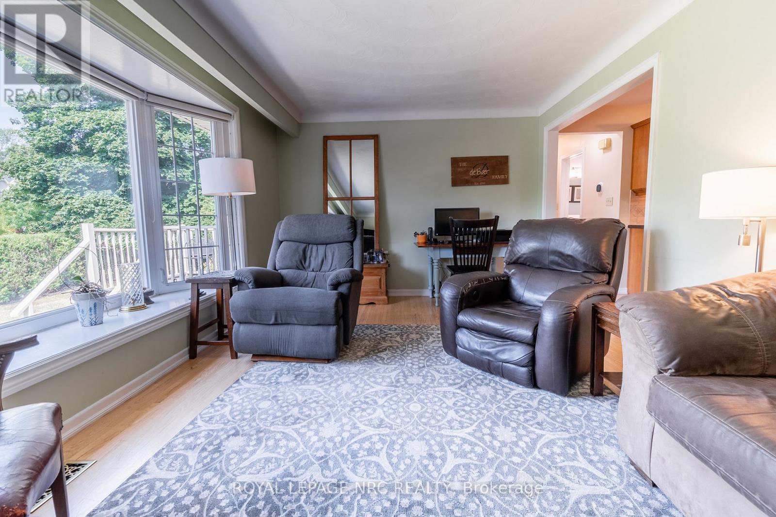 189 William Street, Niagara-On-The-Lake, Ontario  L0S 1J0 - Photo 12 - X12446708