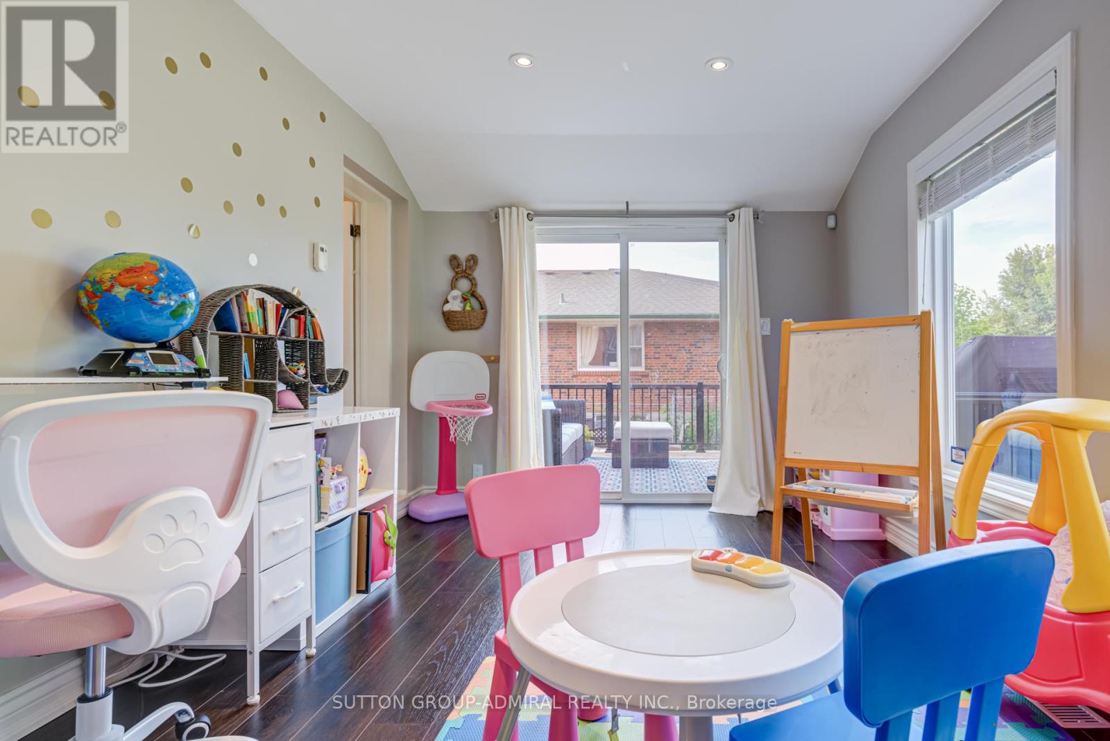 103 Neilson Drive, Toronto, Ontario  M9C 1W1 - Photo 16 - W12441262