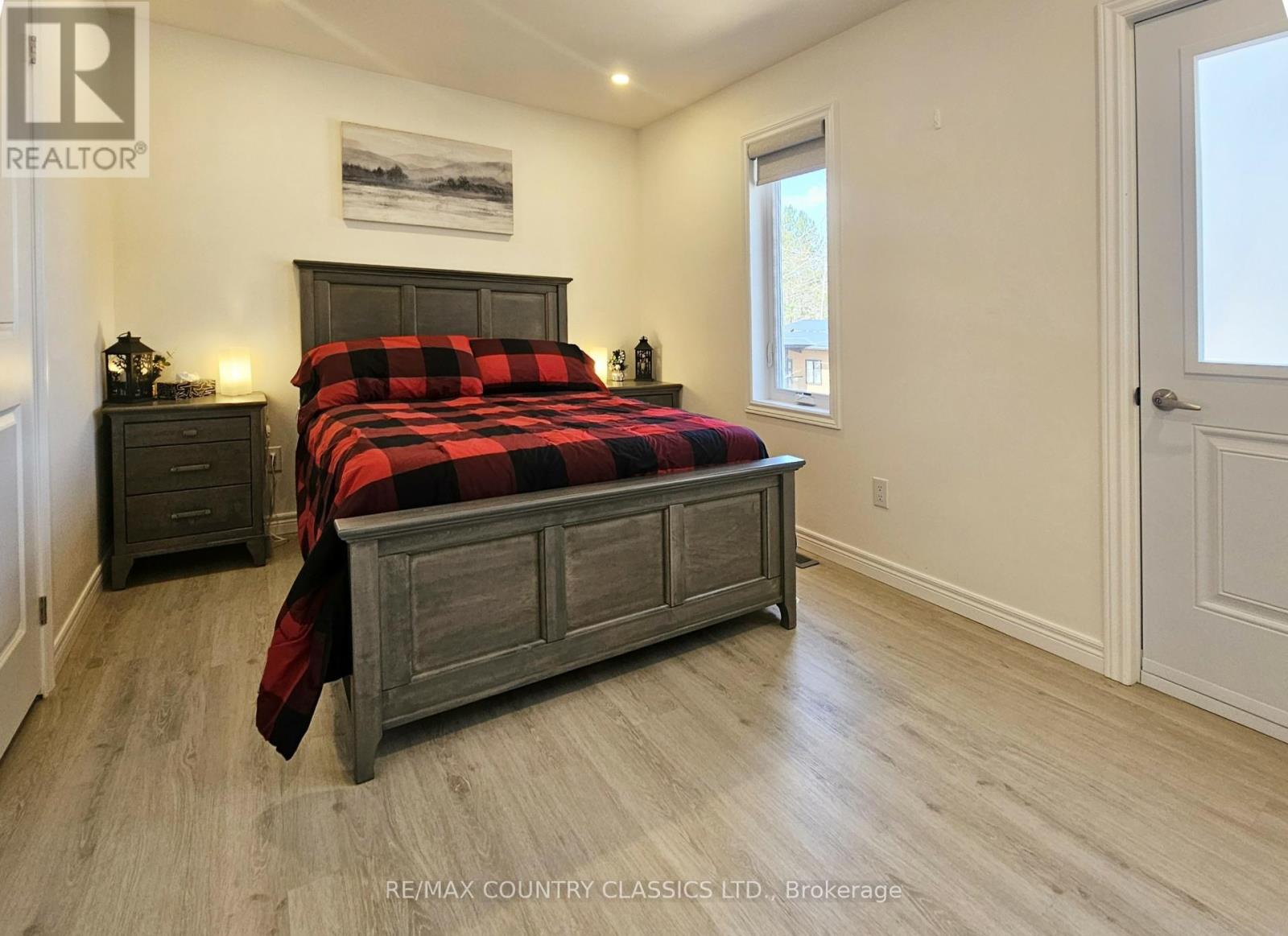 237 Grunwald Road, Madawaska Valley, Ontario  K0J 1B0 - Photo 11 - X12448065