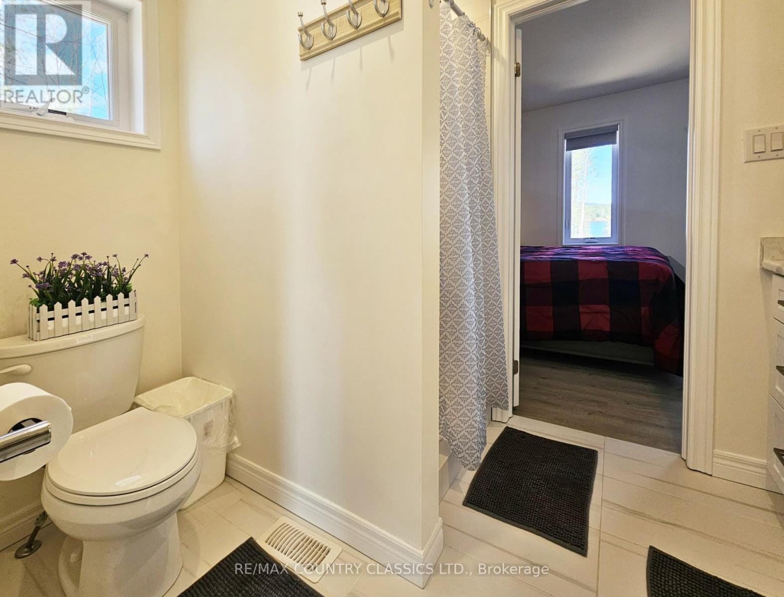 237 Grunwald Road, Madawaska Valley, Ontario  K0J 1B0 - Photo 14 - X12448065