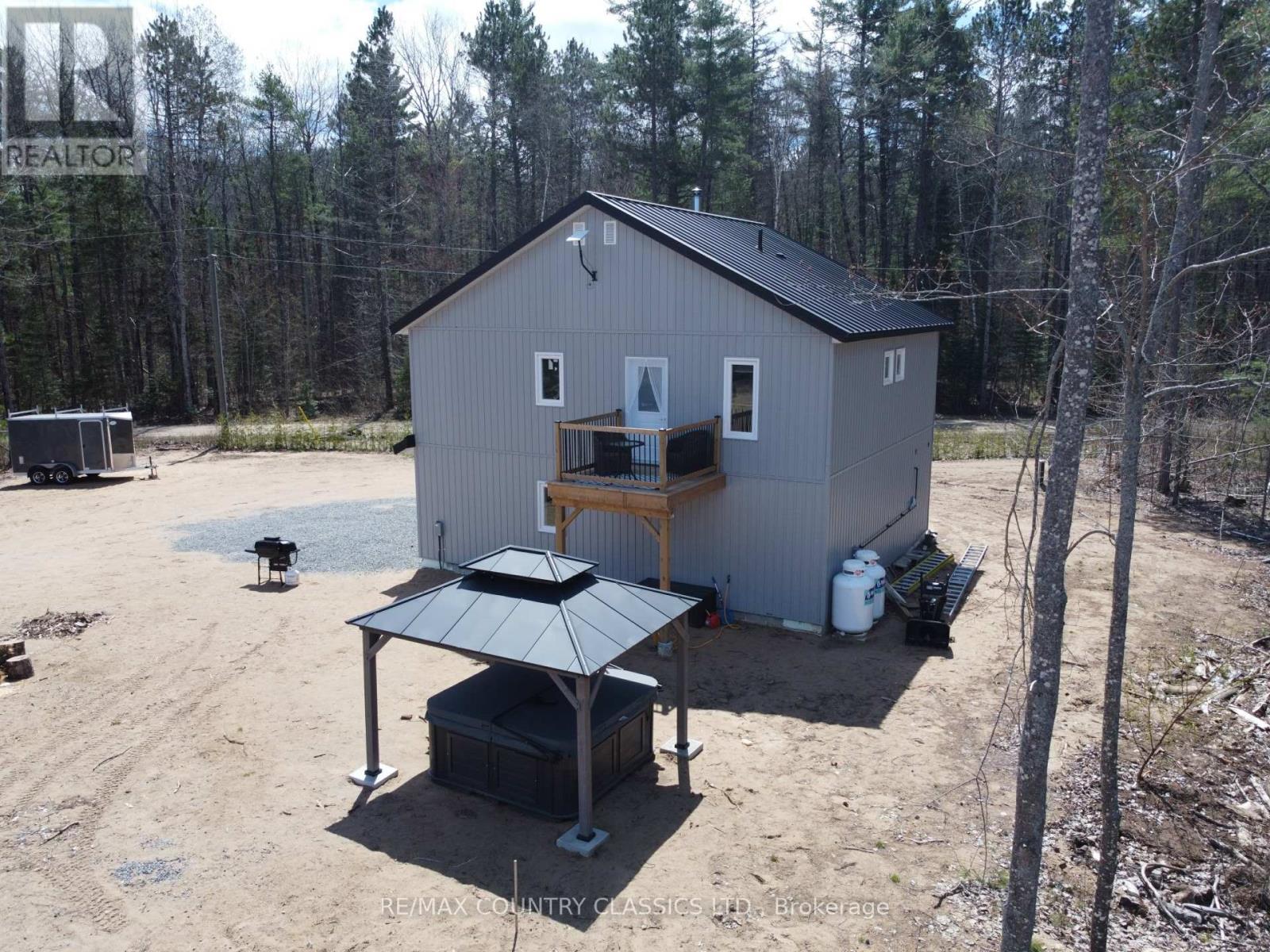 237 Grunwald Road, Madawaska Valley, Ontario  K0J 1B0 - Photo 28 - X12448065