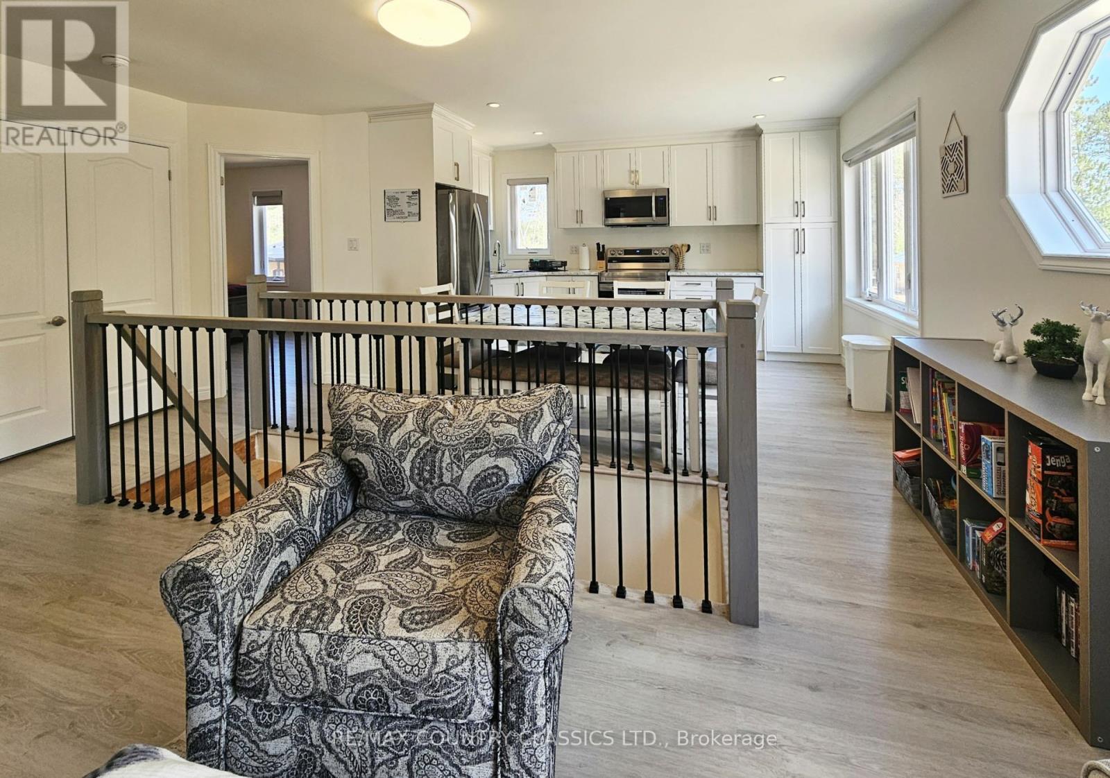 237 Grunwald Road, Madawaska Valley, Ontario  K0J 1B0 - Photo 8 - X12448065