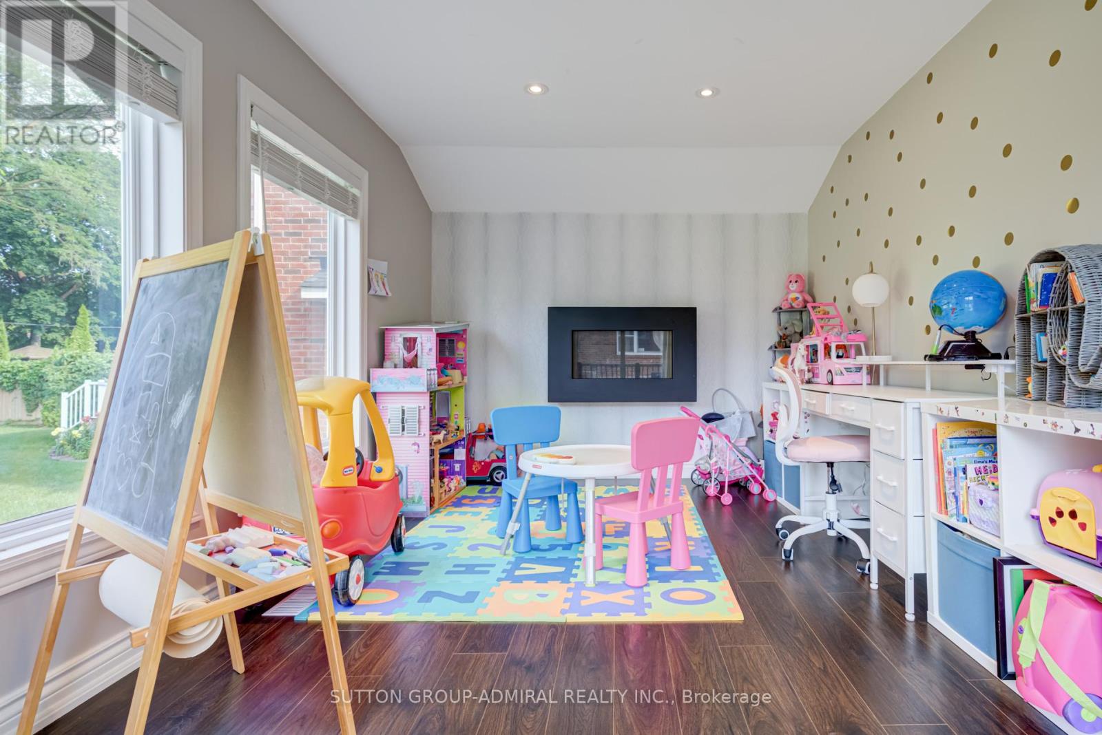 103 Neilson Drive, Toronto, Ontario  M9C 1W1 - Photo 14 - W12441262