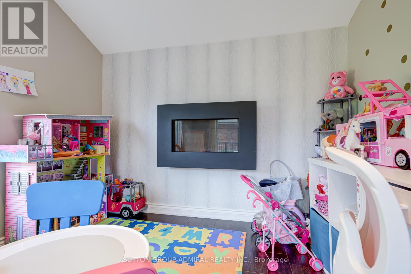 103 Neilson Drive, Toronto, Ontario  M9C 1W1 - Photo 15 - W12441262