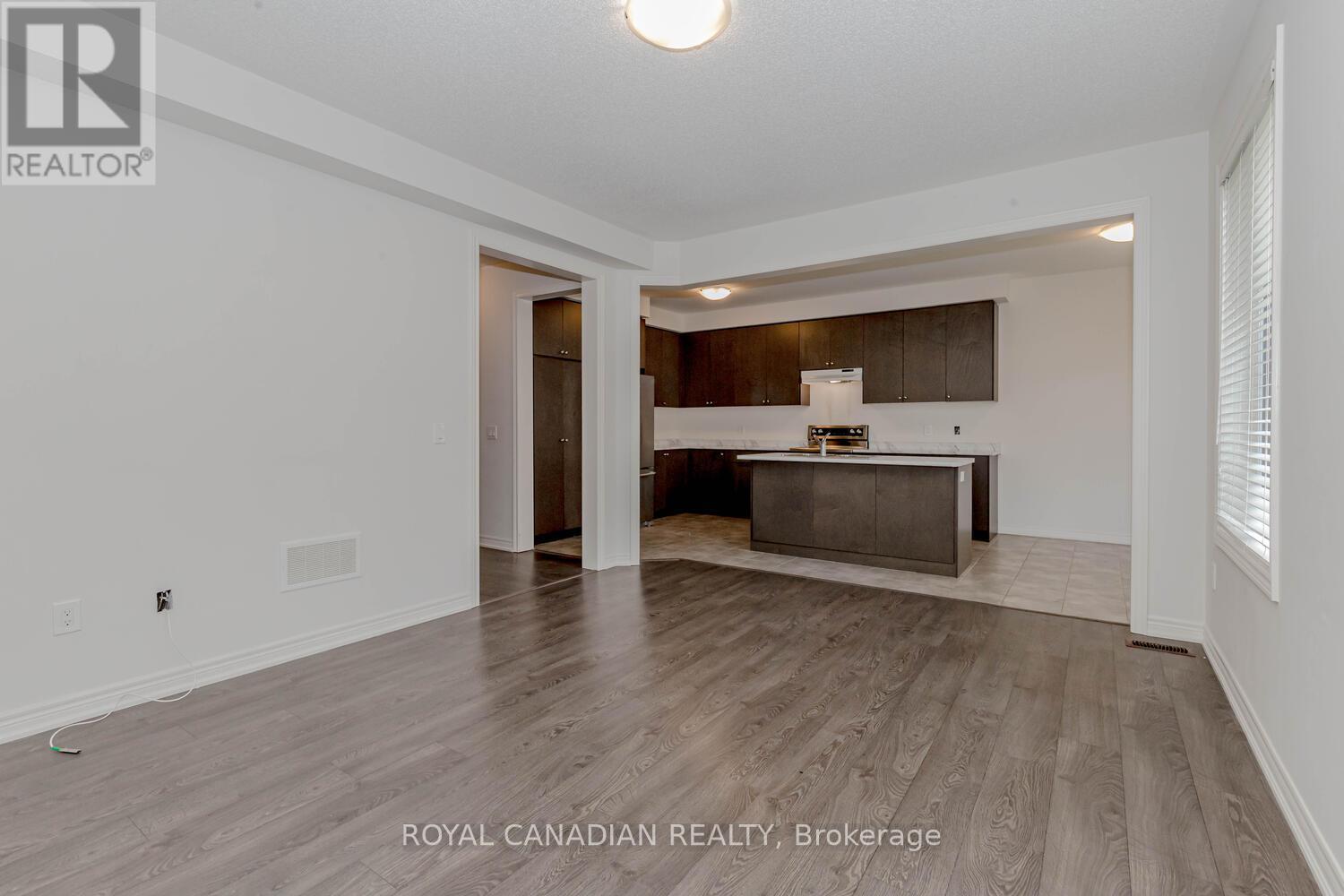 1467 Pratt Heights, Milton, Ontario  L9E 1J3 - Photo 11 - W12447910