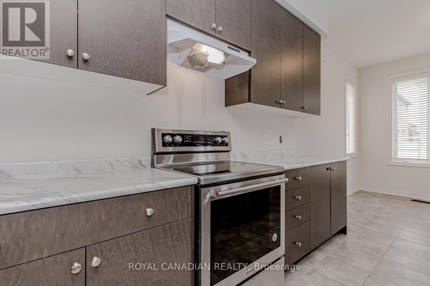 1467 Pratt Heights, Milton, Ontario  L9E 1J3 - Photo 15 - W12447910