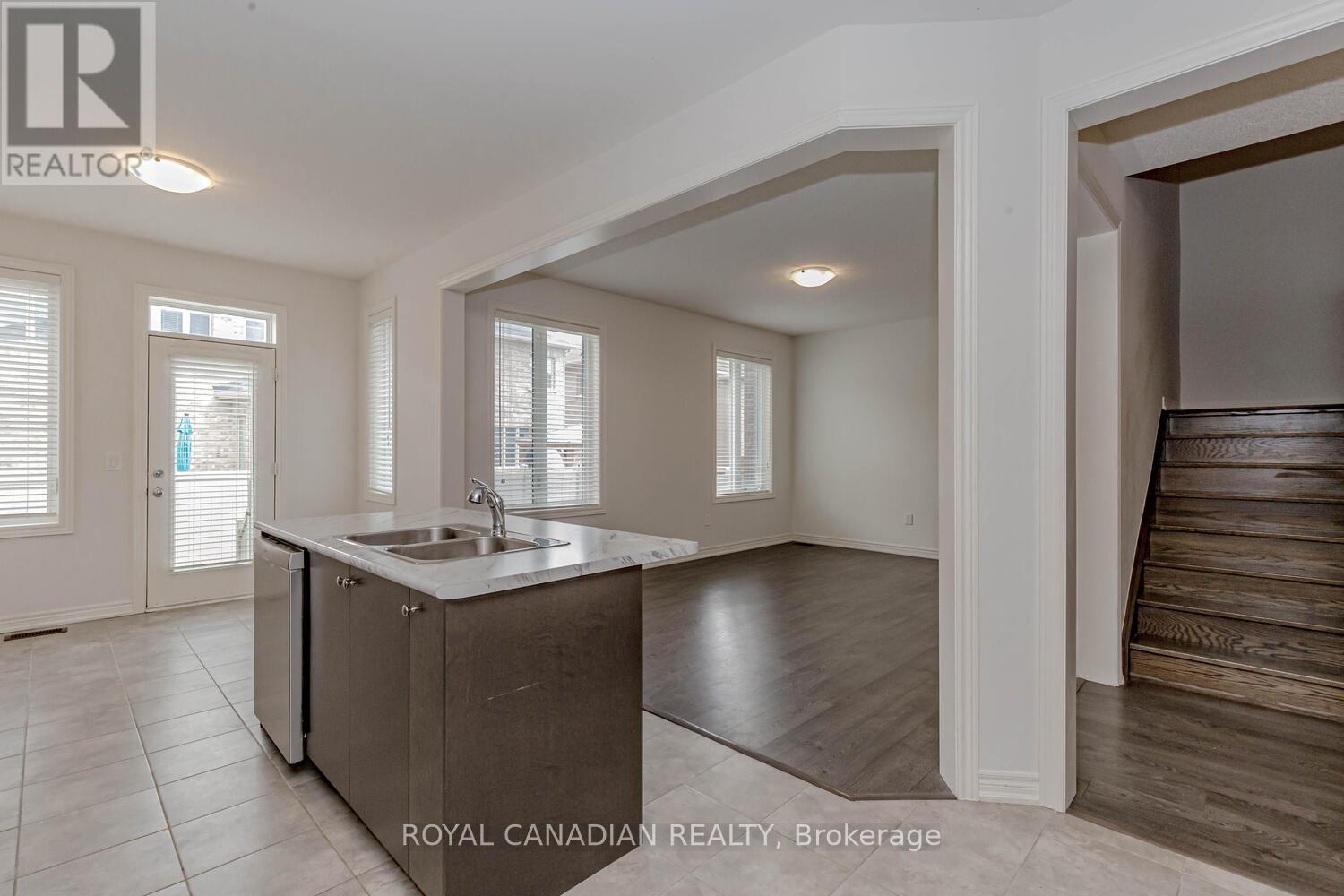 1467 Pratt Heights, Milton, Ontario  L9E 1J3 - Photo 16 - W12447910