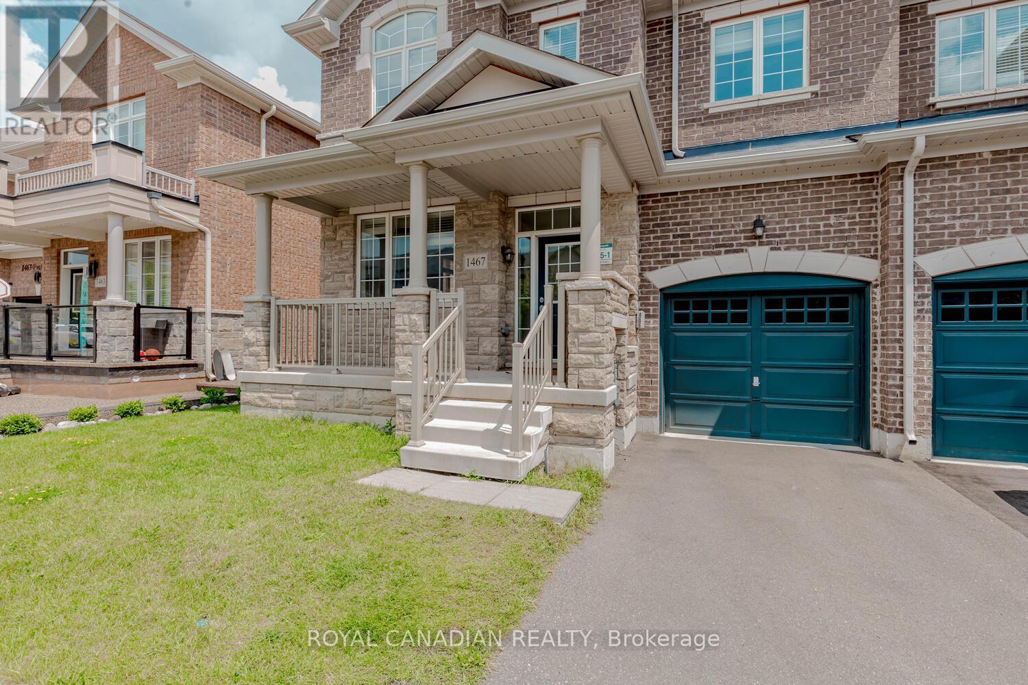 1467 Pratt Heights, Milton, Ontario  L9E 1J3 - Photo 3 - W12447910