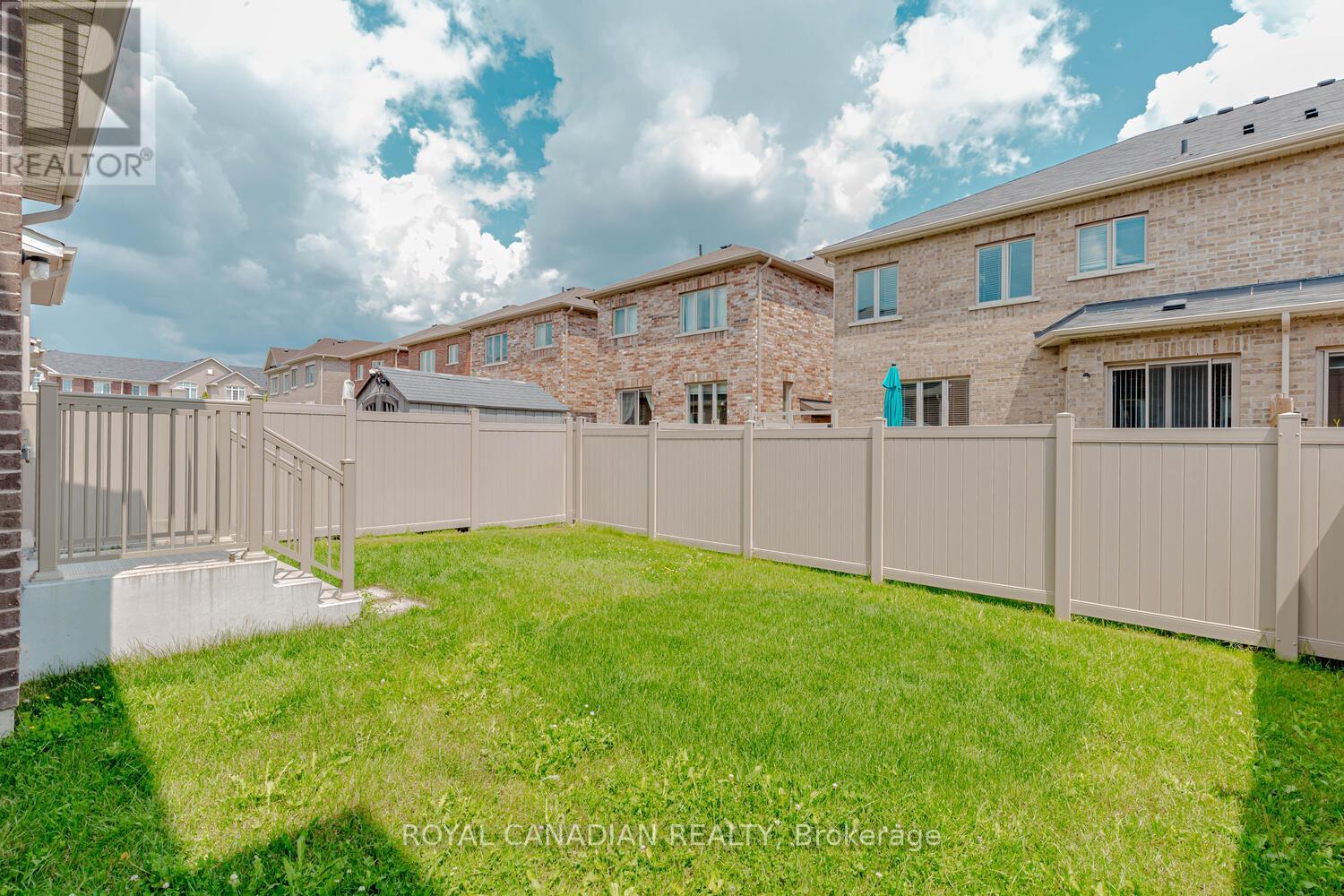 1467 Pratt Heights, Milton, Ontario  L9E 1J3 - Photo 40 - W12447910