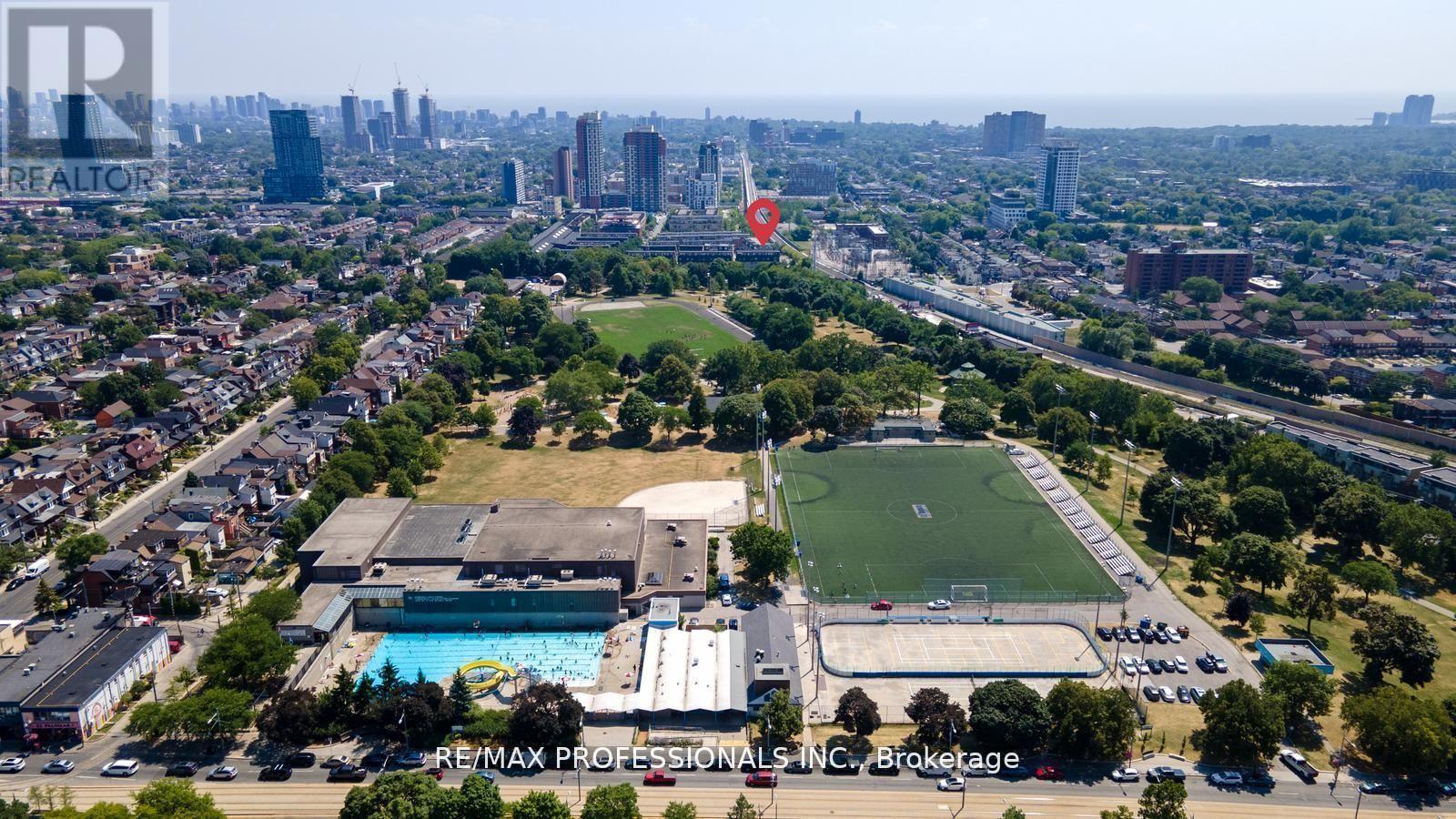 70 - 55 Turntable Crescent, Toronto, Ontario  M6H 4K8 - Photo 18 - W12447931