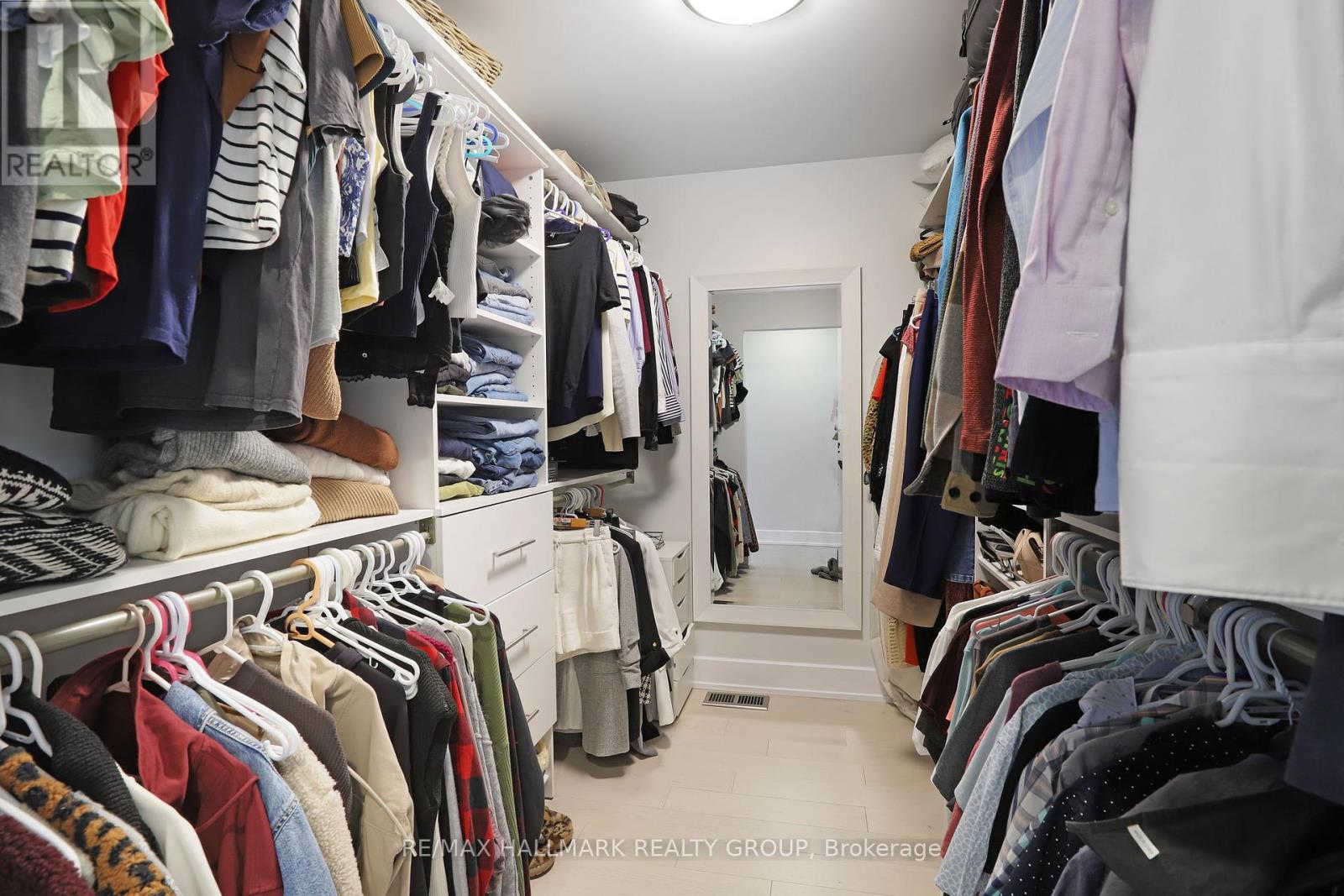 668 Mansfield Avenue, Ottawa, Ontario  K2A 2T6 - Photo 30 - X12448005