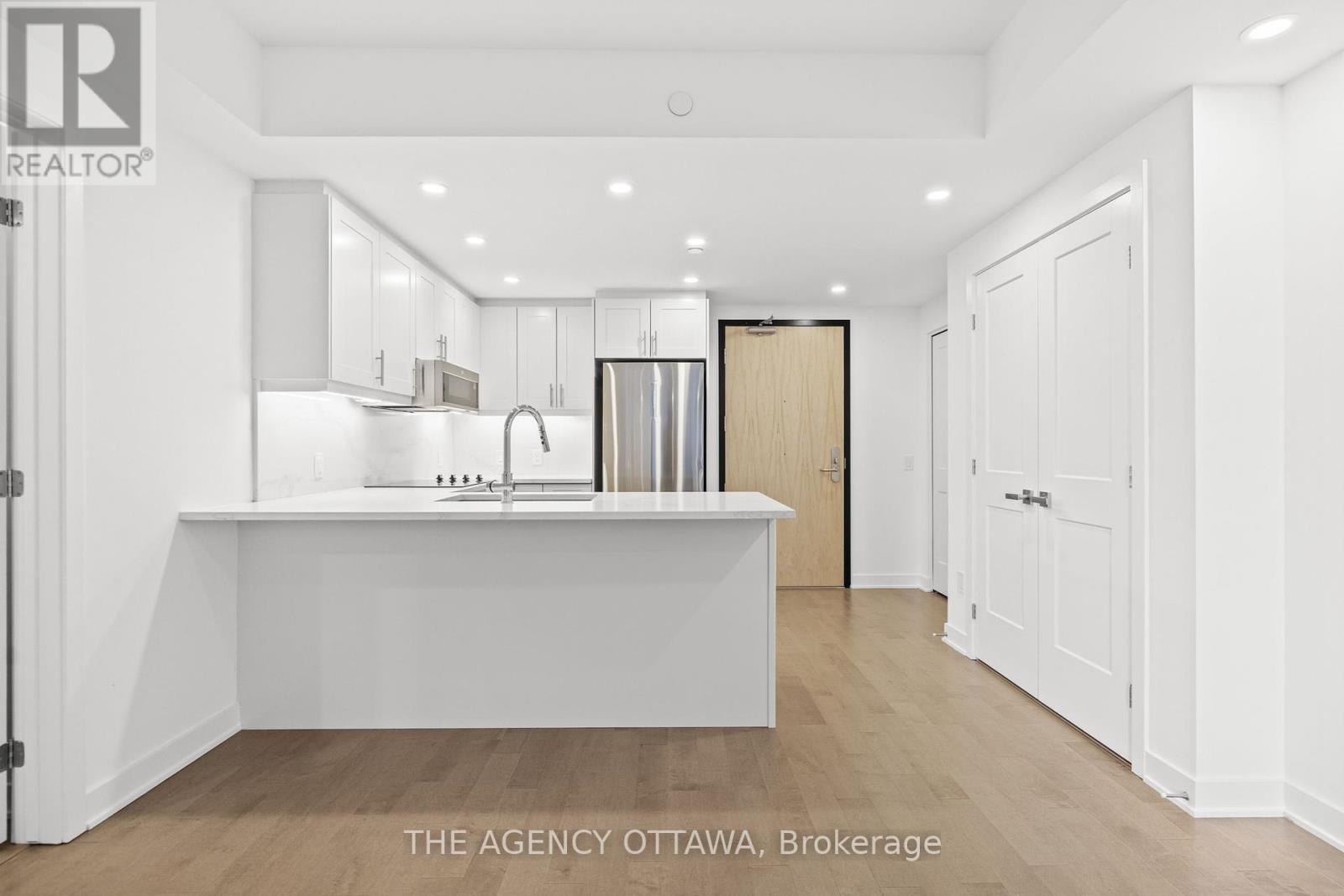 305 - 340 Queen Street, Ottawa, Ontario  K1R 0G1 - Photo 10 - X12448046