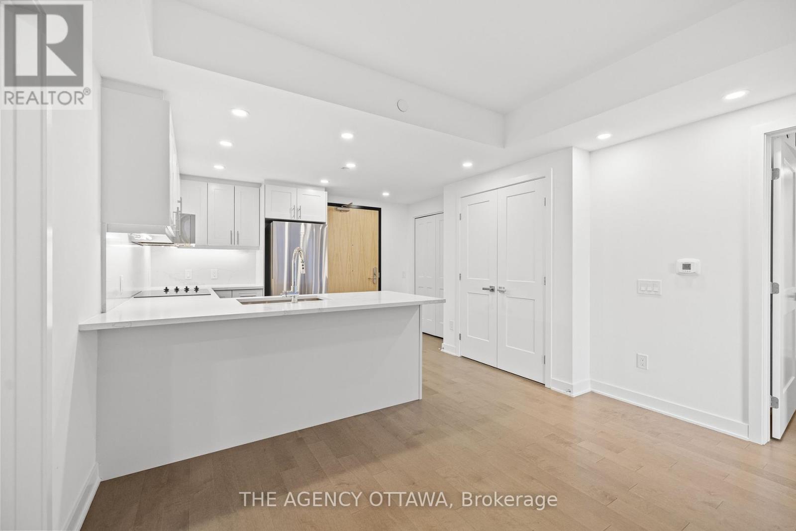 305 - 340 Queen Street, Ottawa, Ontario  K1R 0G1 - Photo 11 - X12448046