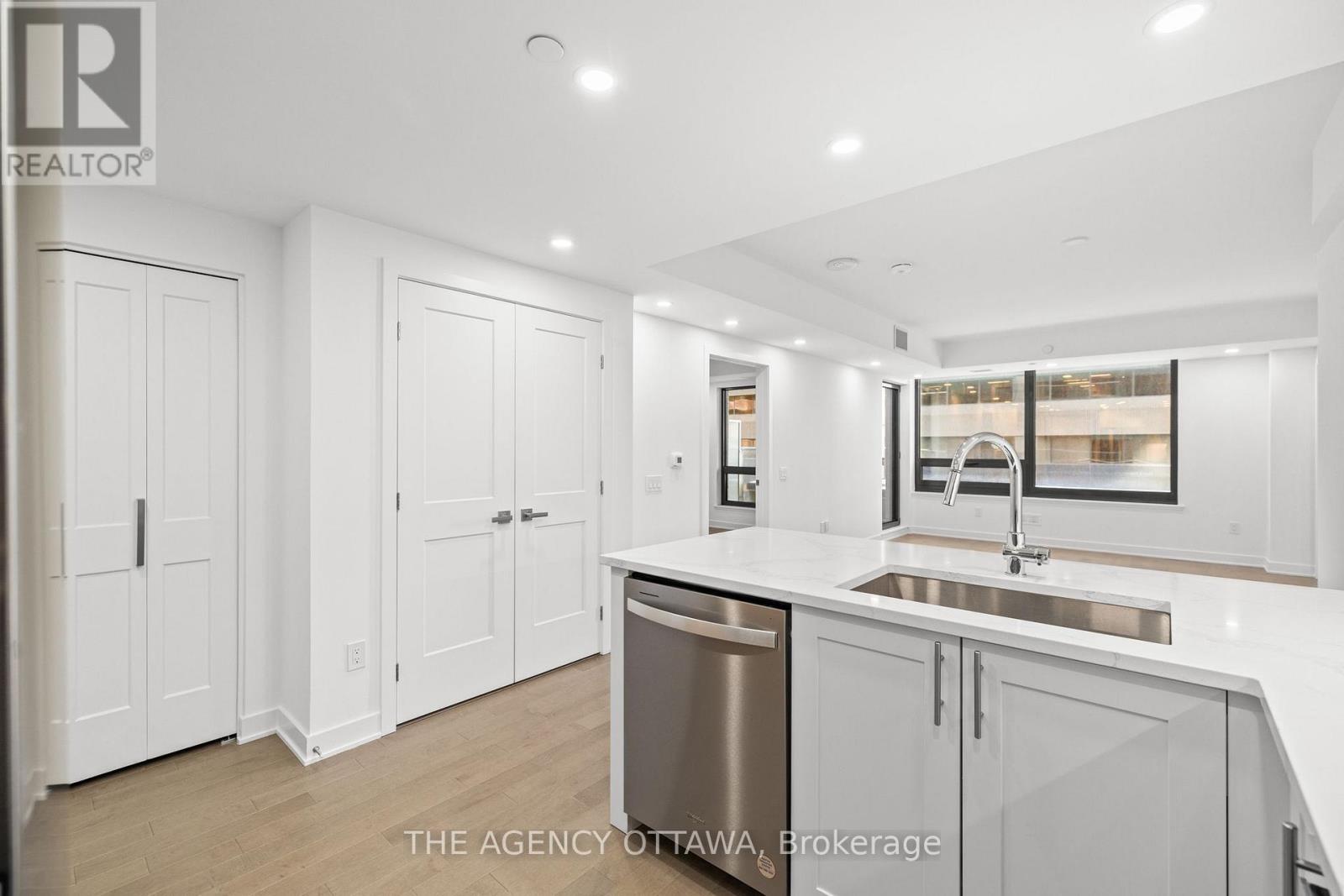 305 - 340 Queen Street, Ottawa, Ontario  K1R 0G1 - Photo 7 - X12448046