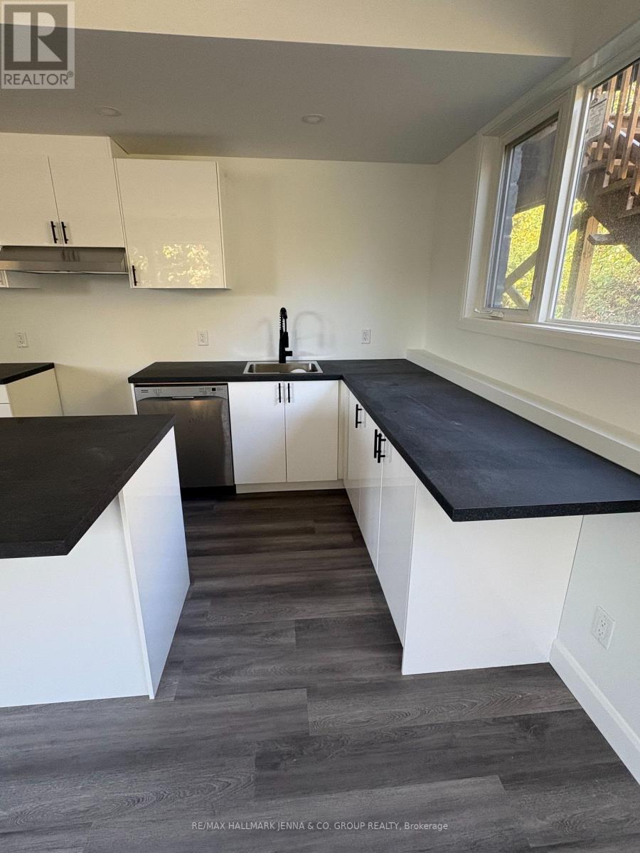 B - 14 Belleview Drive, Ottawa, Ontario  K2L 1W3 - Photo 6 - X12448047