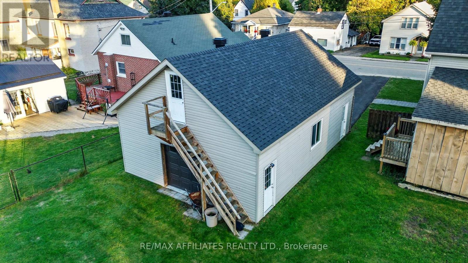 174 Park Street W, Prescott, Ontario  K0E 1T0 - Photo 14 - X12448074
