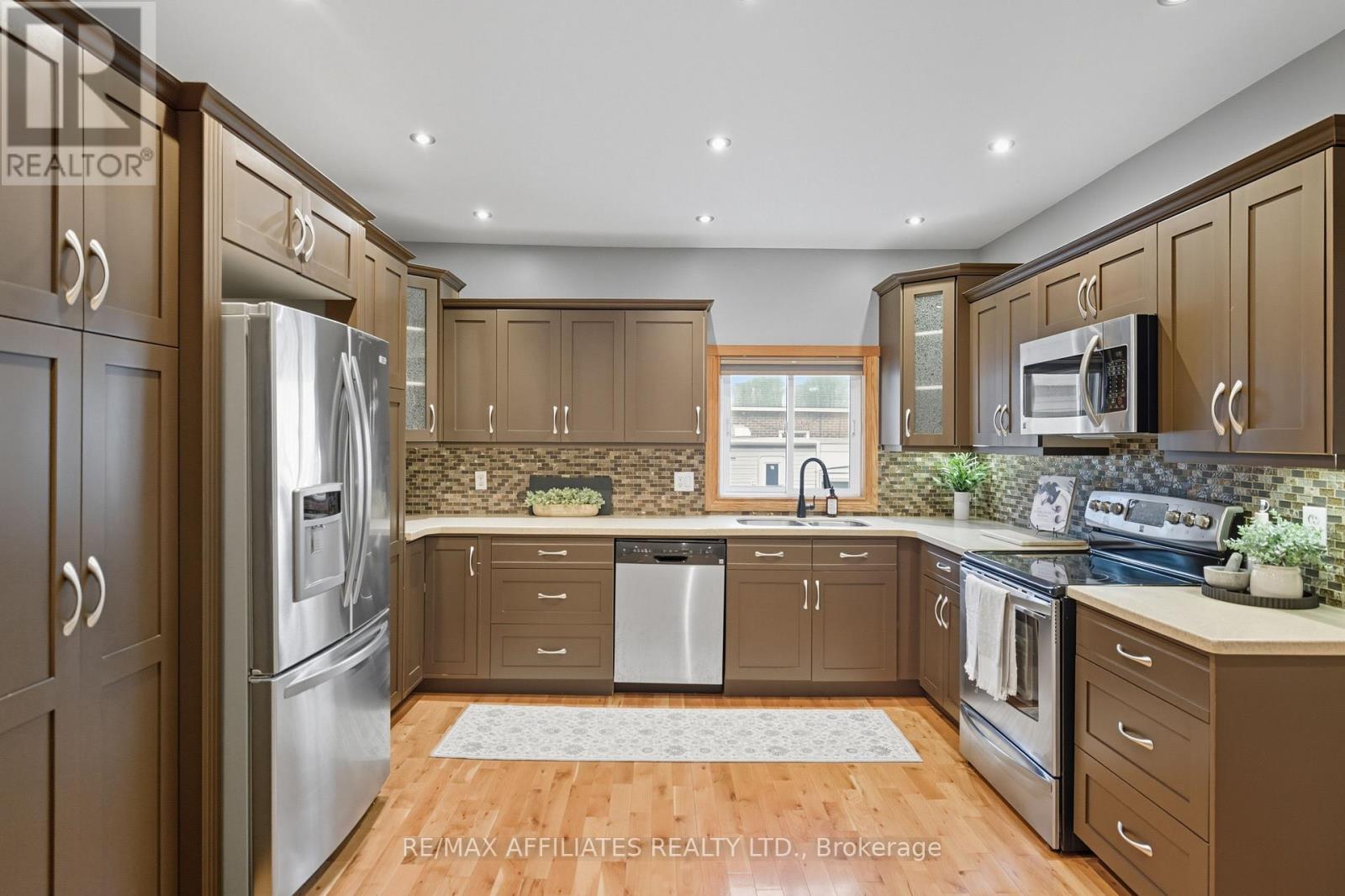 174 Park Street W, Prescott, Ontario  K0E 1T0 - Photo 27 - X12448074