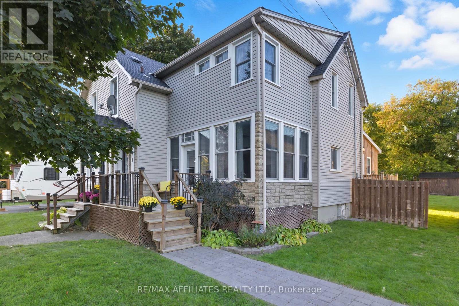 174 Park Street W, Prescott, Ontario  K0E 1T0 - Photo 4 - X12448074