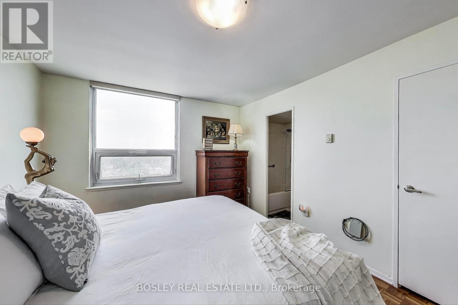 1409 - 61 Richview Road, Toronto, Ontario  M9A 4M8 - Photo 17 - W12300447