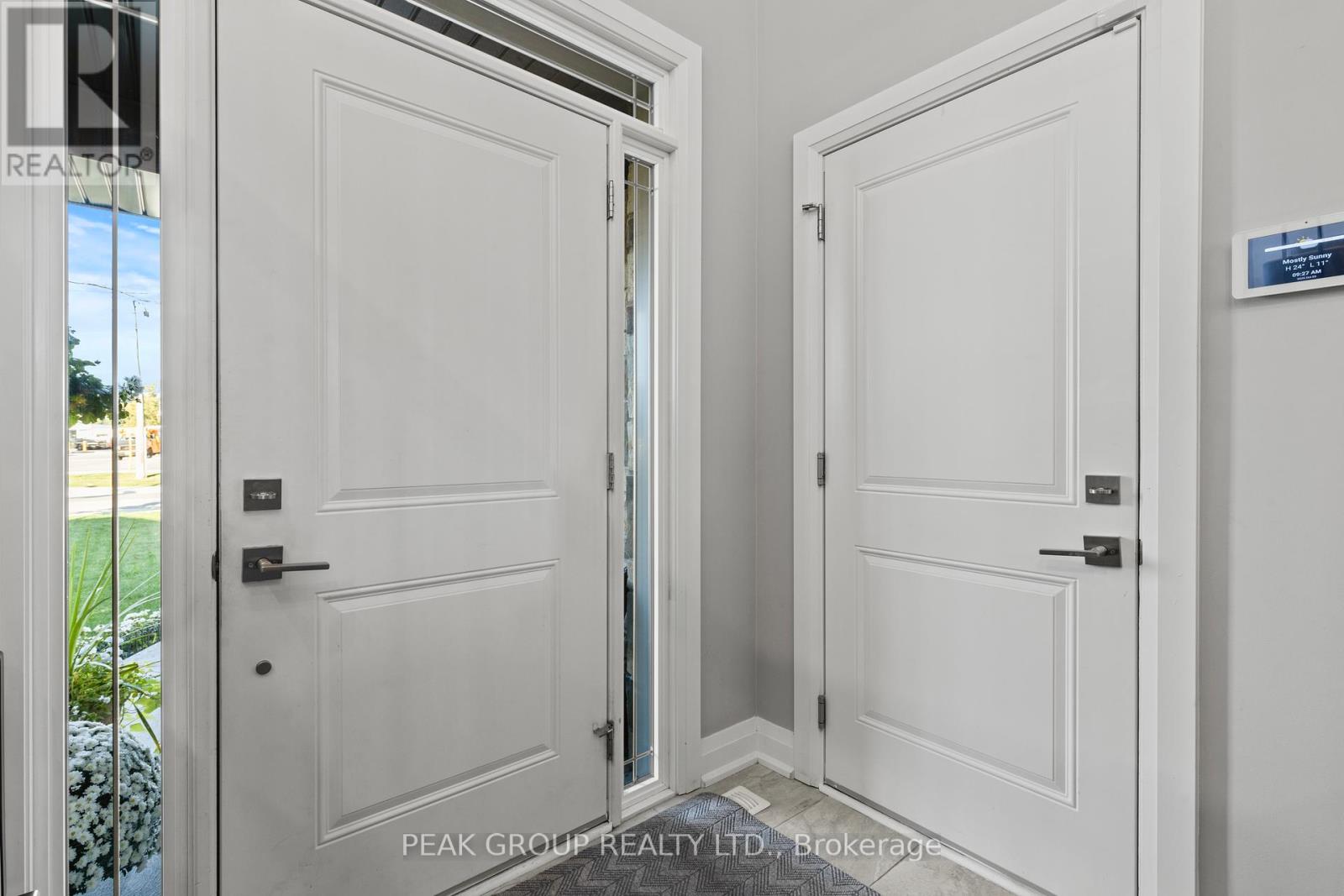 398 Aqueduct Street, Welland, Ontario  L3C 0H3 - Photo 6 - X12447983
