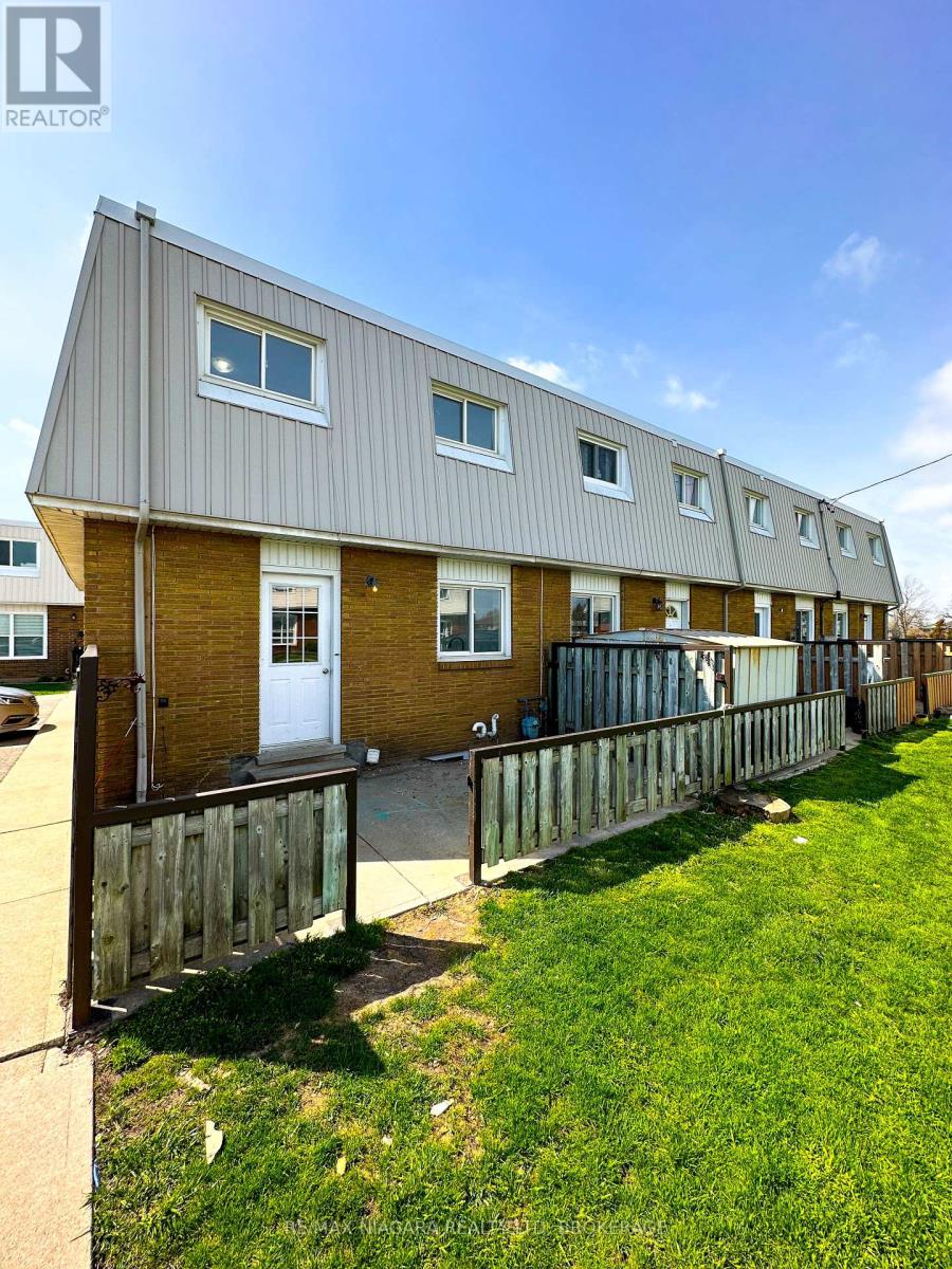 1 - 71 Hagey Avenue, Fort Erie, Ontario  L2A 1W5 - Photo 16 - X12447988