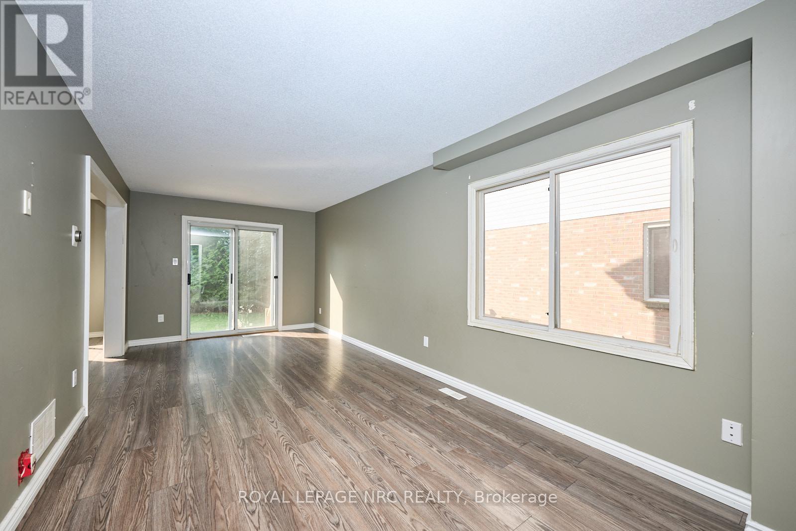 14 Buss Court, Thorold, Ontario  L2V 5B1 - Photo 10 - X12448054