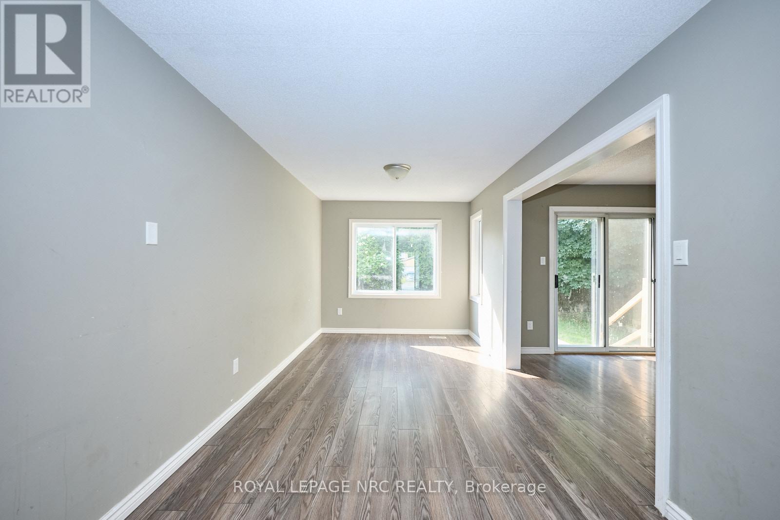14 Buss Court, Thorold, Ontario  L2V 5B1 - Photo 9 - X12448054