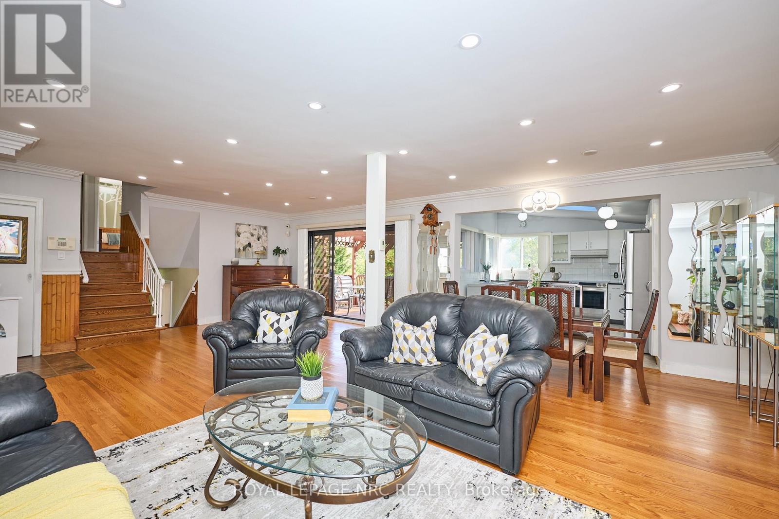 81 Riverview Boulevard, St. Catharines (Glendale/glenridge), Ontario  L2T 3L9 - Photo 25 - X12448078