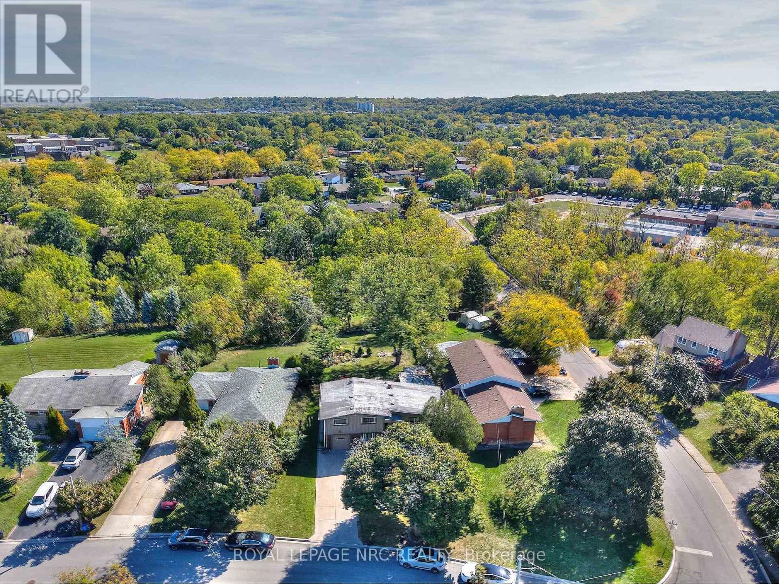 81 Riverview Boulevard, St. Catharines (Glendale/glenridge), Ontario  L2T 3L9 - Photo 45 - X12448078