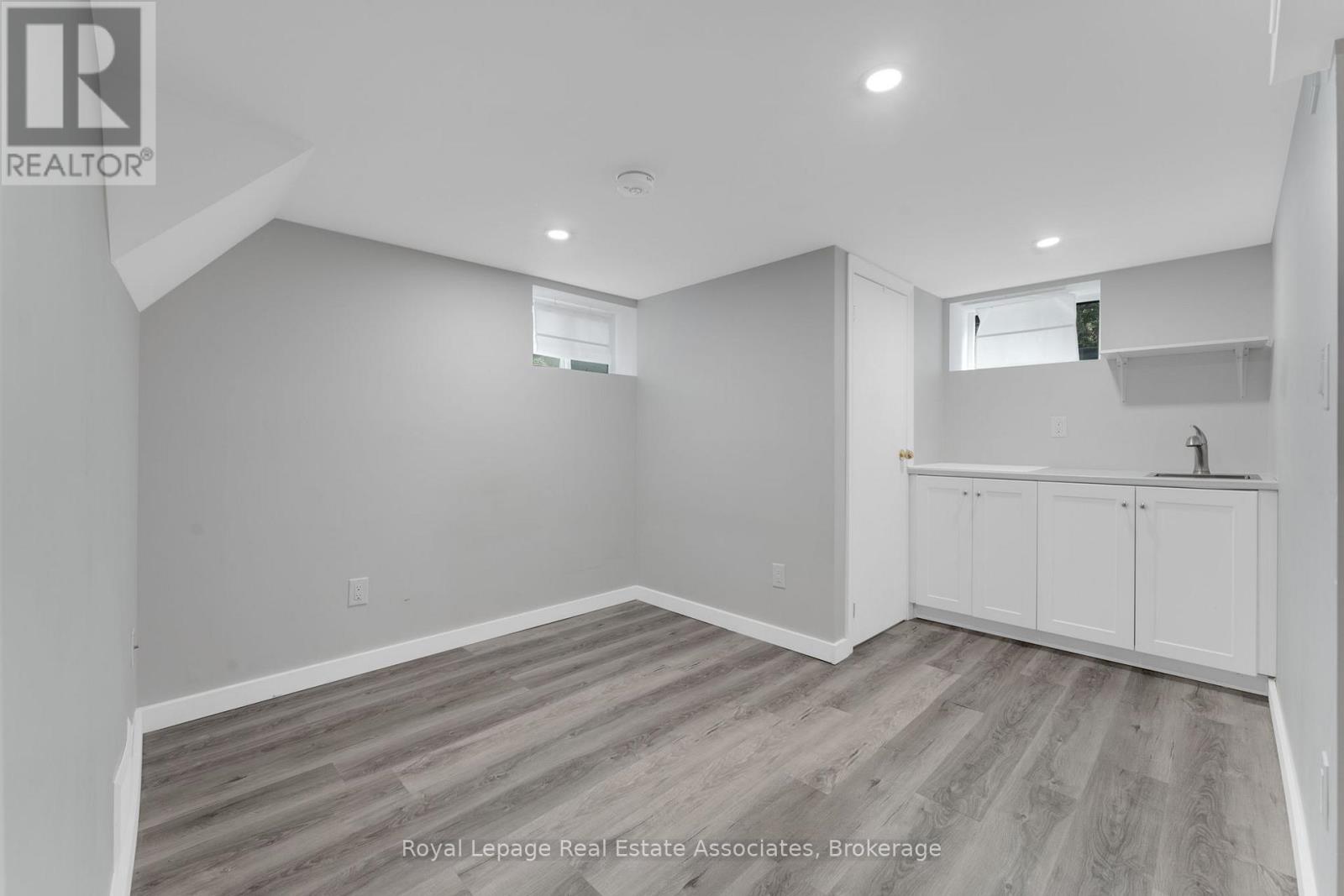 117 Louth Street, St. Catharines, Ontario  L2S 2T8 - Photo 25 - X12447944