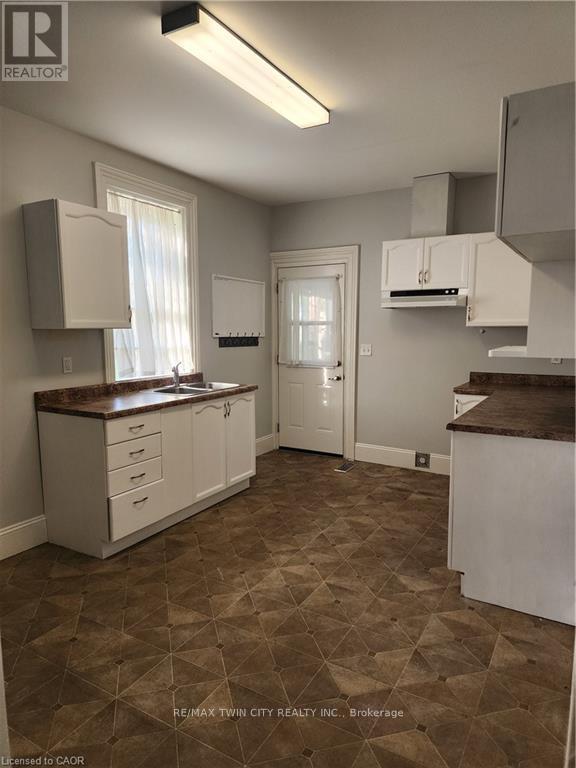 A - 141 Laurel Street, Cambridge, Ontario  N3H 3Y5 - Photo 4 - X12447956