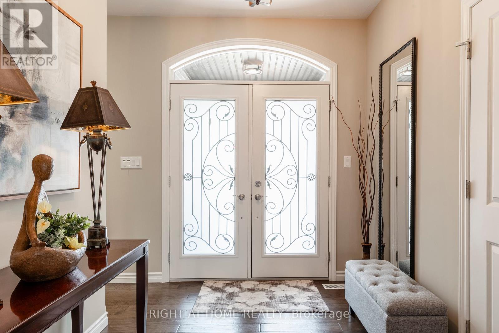 6 Bluenose Drive, Norfolk, Ontario  N0A 1N7 - Photo 4 - X12447963