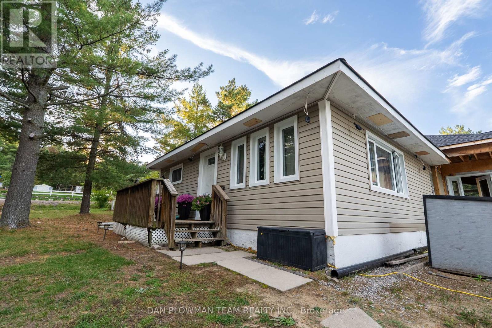 7038 Lake Street, Hamilton Township (Bewdley), Ontario  K0L 1E0 - Photo 3 - X12447965