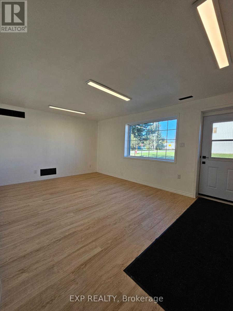 699 Hyde Street, Prescott, Ontario  K0E 1T0 - Photo 4 - X12447997