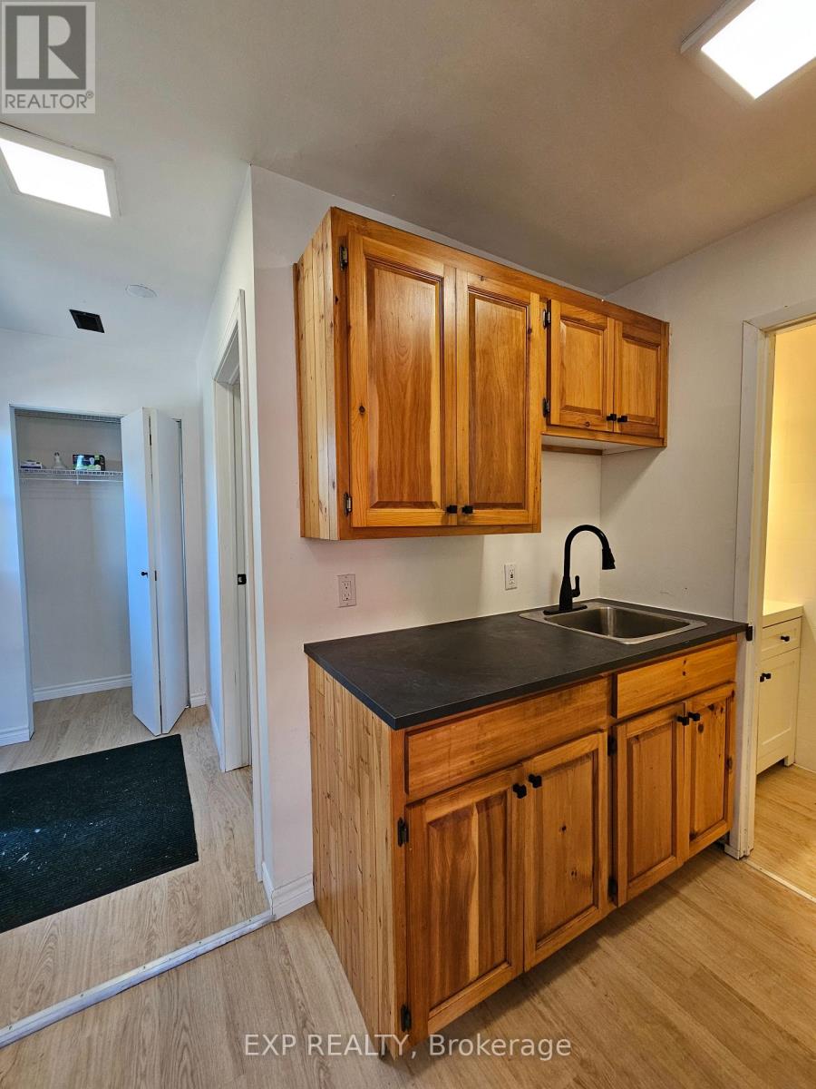 699 Hyde Street, Prescott, Ontario  K0E 1T0 - Photo 7 - X12447997