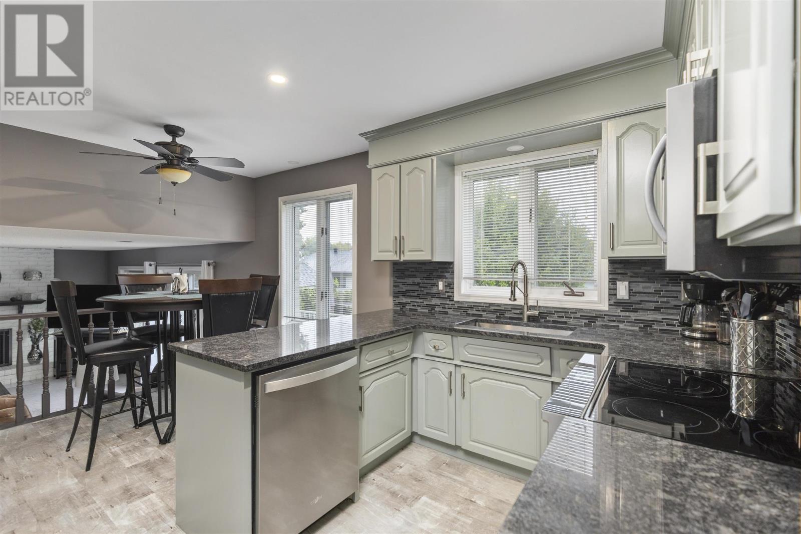 212 Promenade Dr, Sault Ste. Marie, Ontario  P6B 5J6 - Photo 11 - SM252494