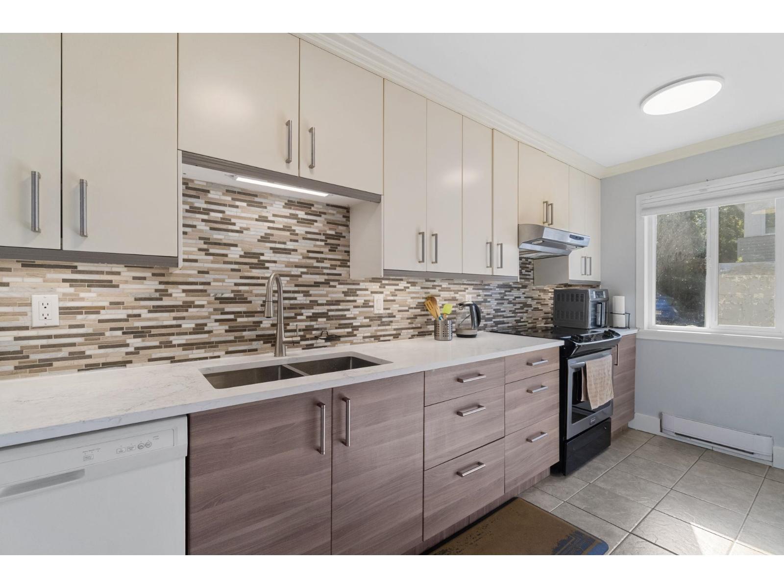 45 2830 W Bourquin Crescent, Abbotsford, British Columbia  V2S 5N8 - Photo 3 - R3053668