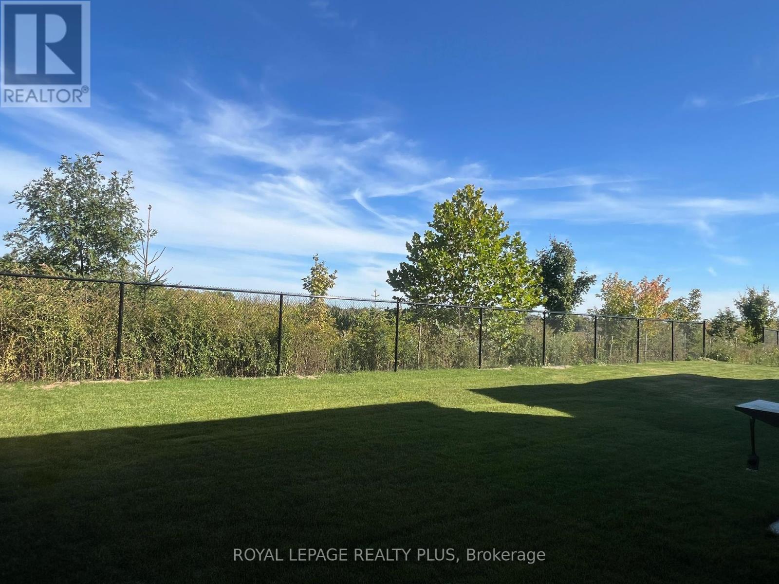249 Leslie Davis Street, North Dumfries, Ontario  N0B 1E0 - Photo 39 - X12446743