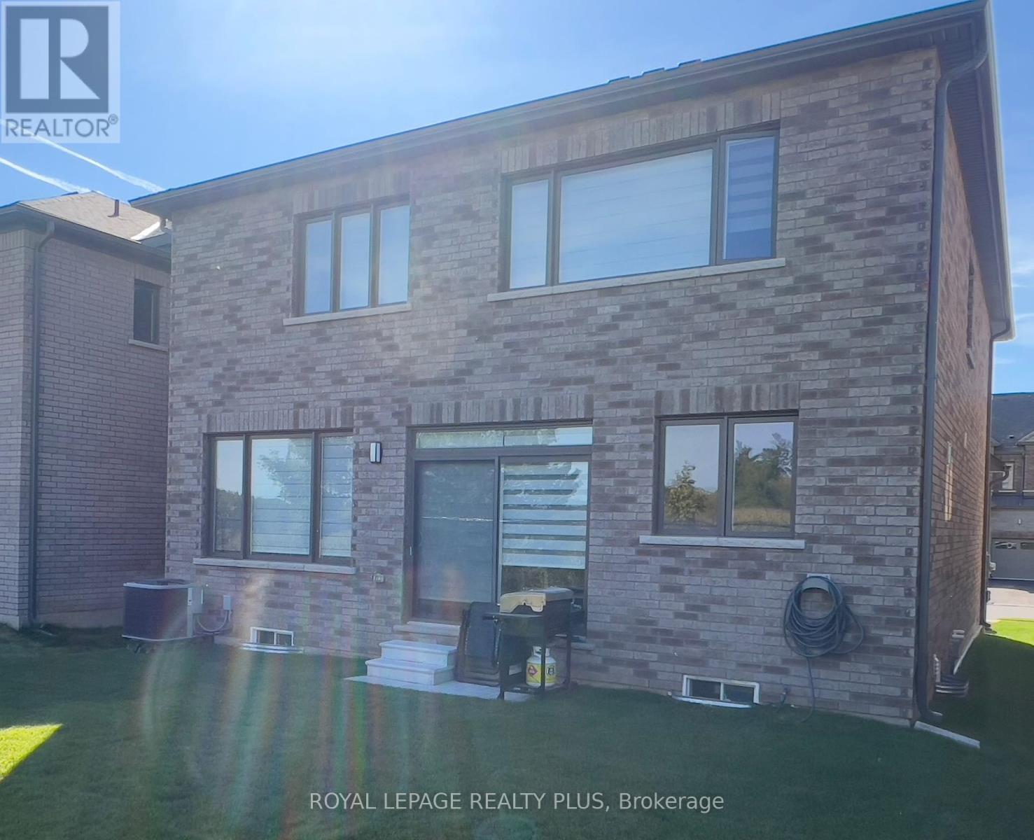 249 Leslie Davis Street, North Dumfries, Ontario  N0B 1E0 - Photo 37 - X12446743